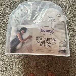 Boppy Side Sleeper Pregnancy Pillow - White and Gray